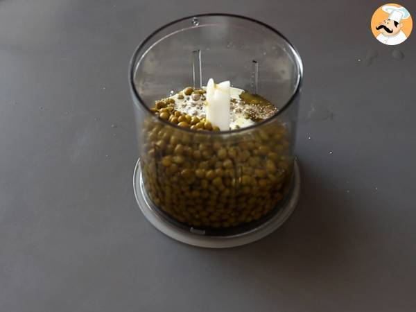 Vegetarian verrines: pea cream, parmesan crumble and mascarpone cream - Preparation step 3