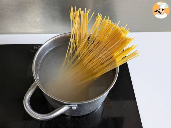 Creamy pasta with zucchini and greek yogurt - Preparation step 3