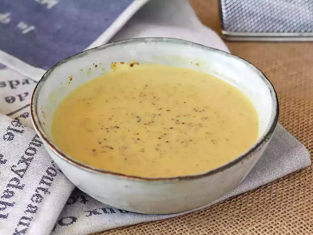 Honey and mustard sauce - an irresistible sweet and savory alliance - photo 3